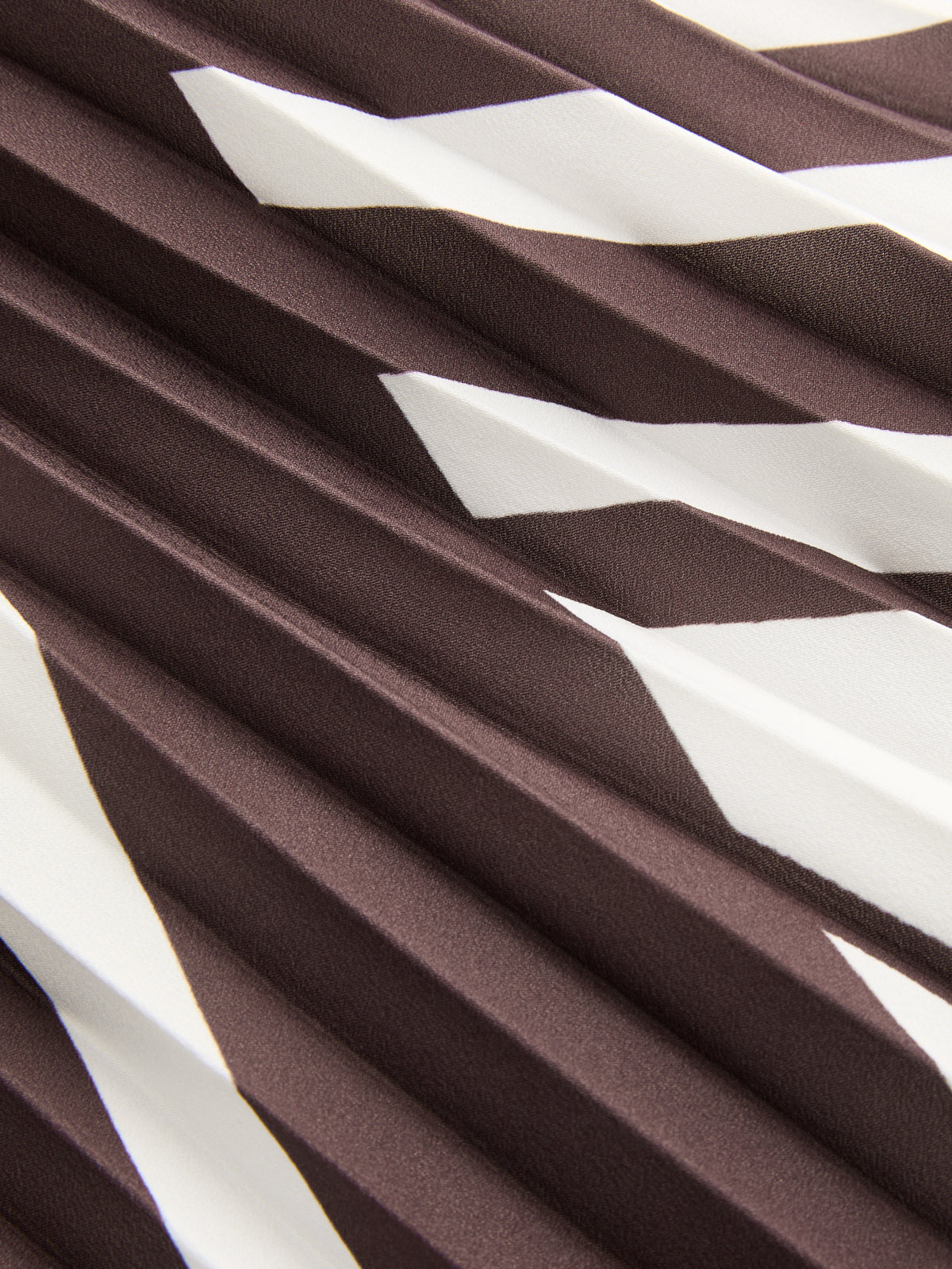 Diagonal Striped Pleated Midi Skirt