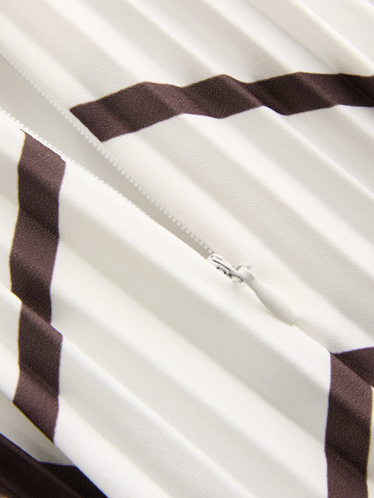 Diagonal Striped Pleated Midi Skirt